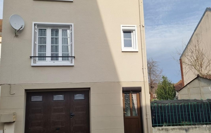 Maison   ROMILLY-SUR-SEINE  88 m2 107 000 € 